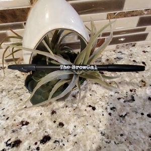 The BrowGal Eyebrow Pencil in Medium Brown 04